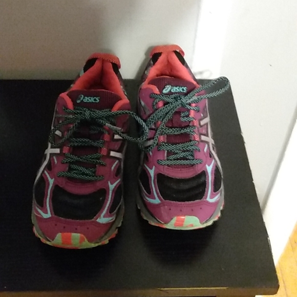 Bright Colorful Running Shoes - Picture 2 of 7
